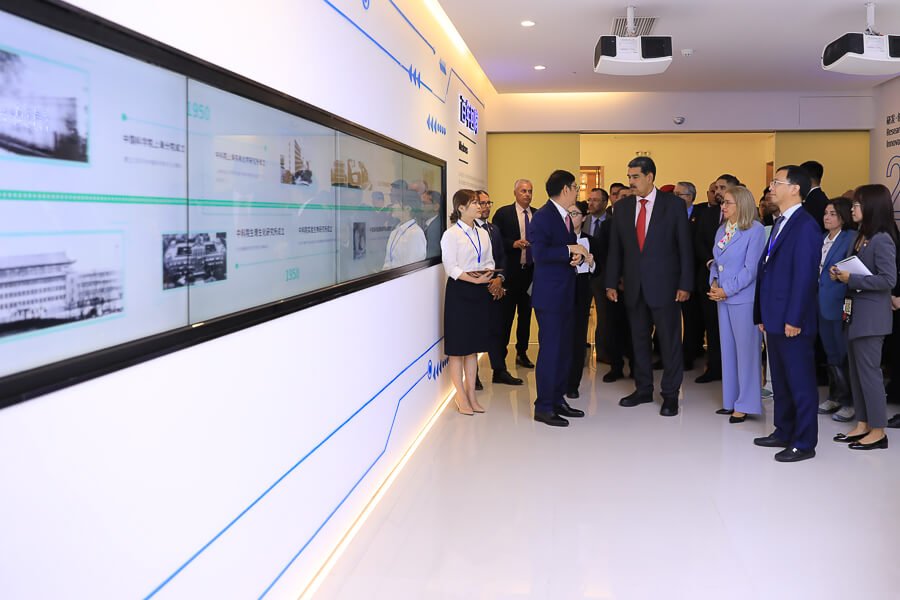 Presidente Maduro visita Parque Tecnológico de Medicina Fenglin de Shanghái