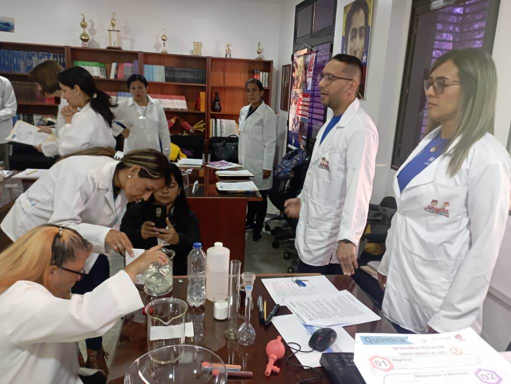 Más de 50 docentes merideños participan en taller “Experiencias Educativas en Ciencias Naturales”
