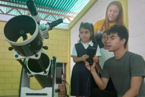 Más de 150 estudiantes tachirenses aprendieron sobre robótica y astronomía