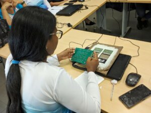 Fundación Cendit dictará curso gratuito de Electrónica y Fibra Óptica en Telecomunicaciones