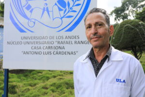 José Vicente Scorza: 30 años aportando en el estudio de la leishmaniasis