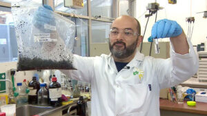 Científicos británicos desarrollan “biocrudo” con novedoso método